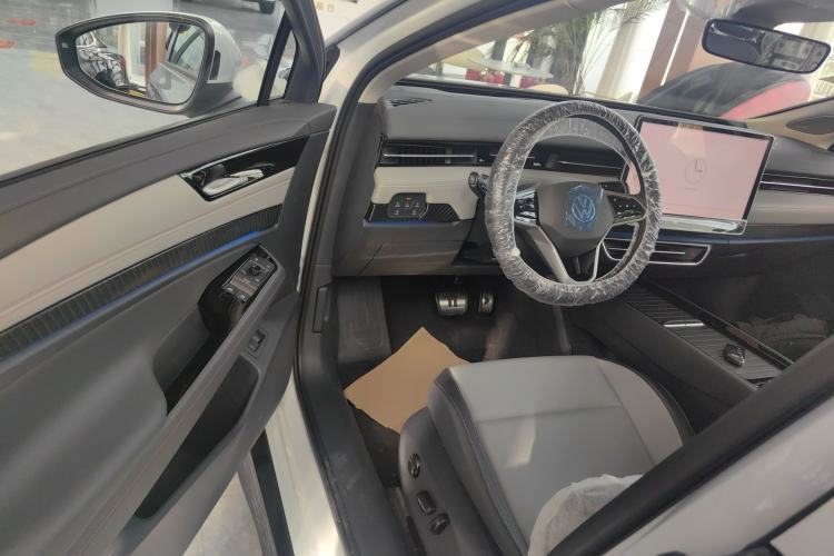 Used Volkswagen ID.7 VIZZION 2024 AIR model Driver Seat
