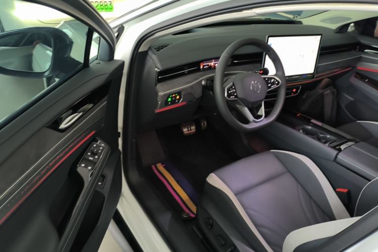 Used Volkswagen ID.7 VIZZION 2024 PRO Model Driver Seat