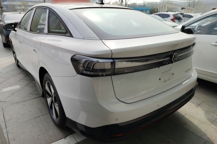 Used Volkswagen ID.7 VIZZION 2024 AIR model Exterior 2