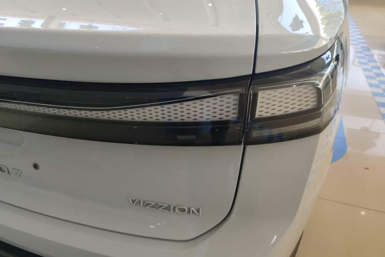 Used Volkswagen ID.7 VIZZION 2024 AIR model Exterior 2