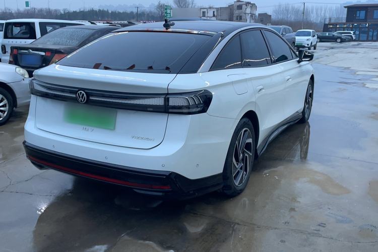 Used Volkswagen ID.7 VIZZION 2024 PRO Model Exterior 3