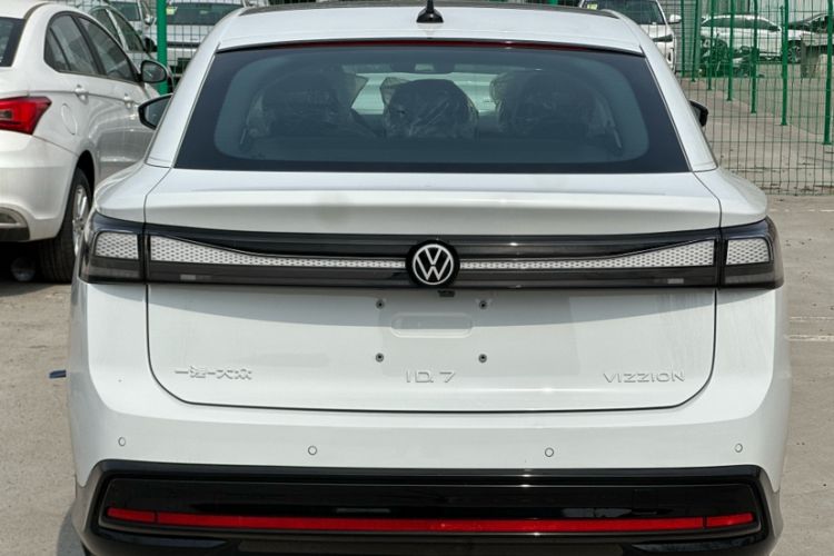 Used Volkswagen ID.7 VIZZION 2024 AIR model Exterior 4