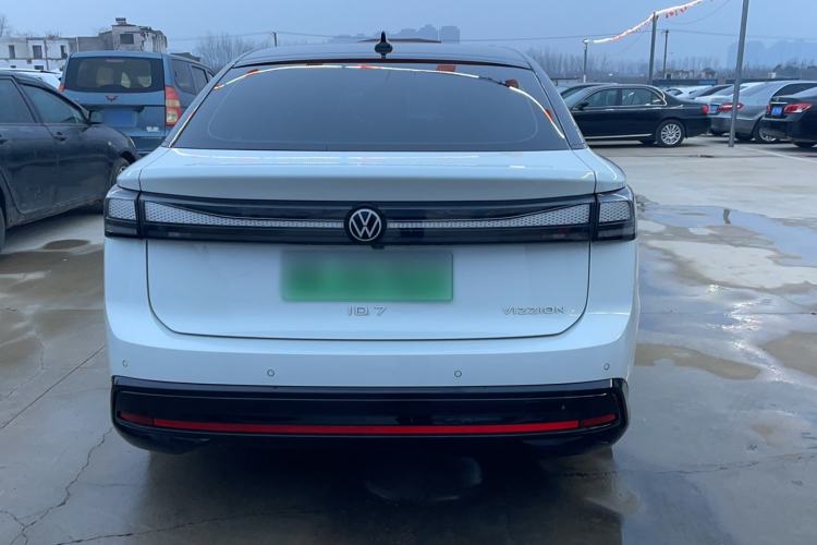 Used Volkswagen ID.7 VIZZION 2024 PRO Model Exterior 4