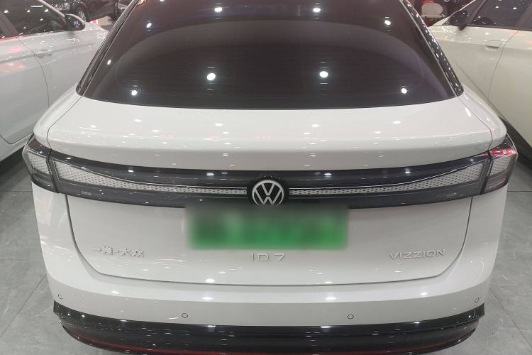 Used Volkswagen ID.7 VIZZION 2024 PRO Model Exterior 4