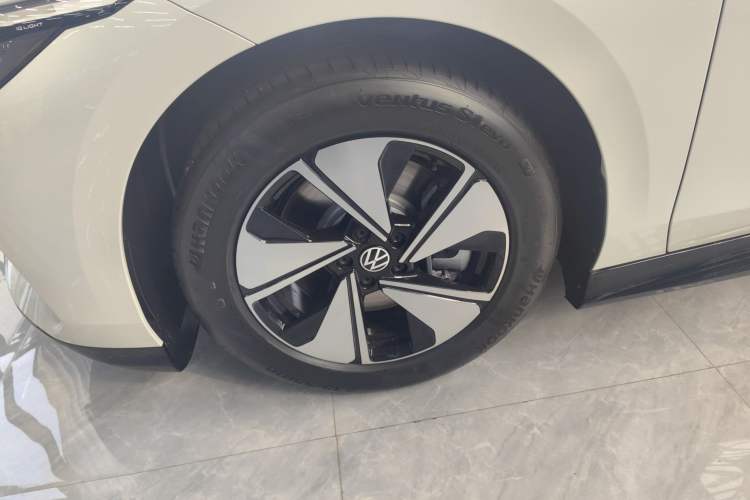 Used Volkswagen ID.7 VIZZION 2024 AIR model Exterior 4