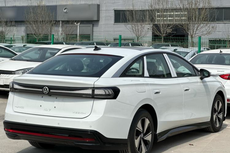 Used Volkswagen ID.7 VIZZION 2024 AIR model Exterior 5