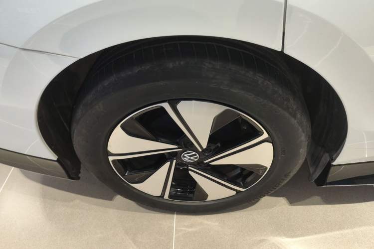 Used Volkswagen ID.7 VIZZION 2024 AIR model Exterior 8