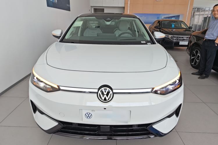Used Volkswagen ID.7 VIZZION 2024 AIR model Front