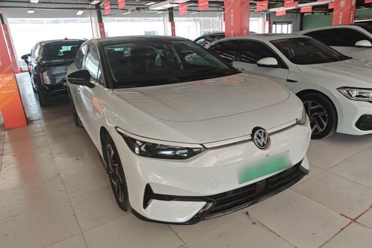 Used Volkswagen ID.7 VIZZION 2024 PRO Model Front Right 45 Deg