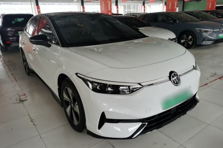 Used Volkswagen ID.7 VIZZION 2024 AIR model Front Right 45 Deg
