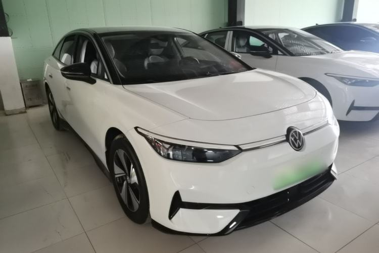 Used Volkswagen ID.7 VIZZION 2024 AIR model Front Right 45 Deg