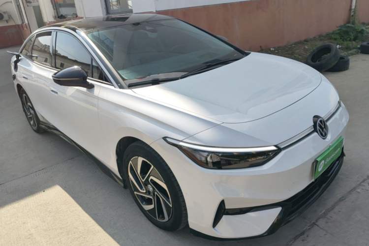 Used Volkswagen ID.7 VIZZION 2024 First Edition Front Right 45 Deg