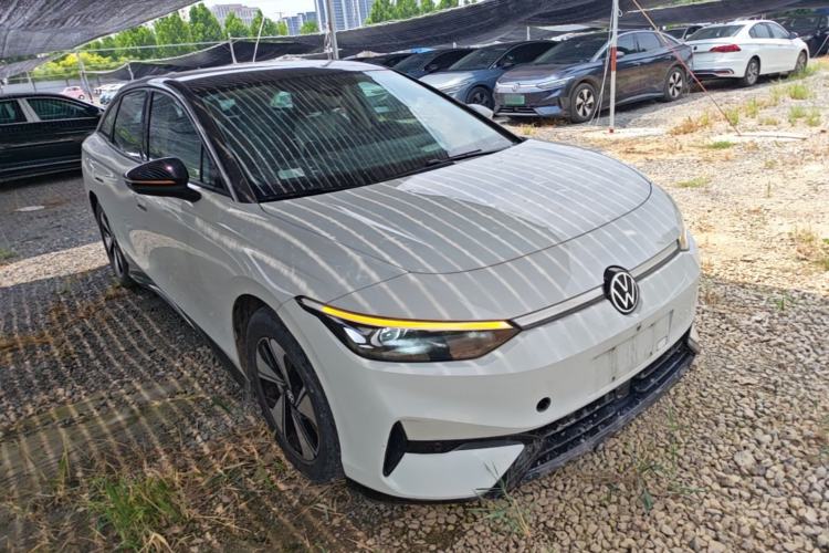 Used Volkswagen ID.7 VIZZION 2024 AIR model Front Right 45 Deg