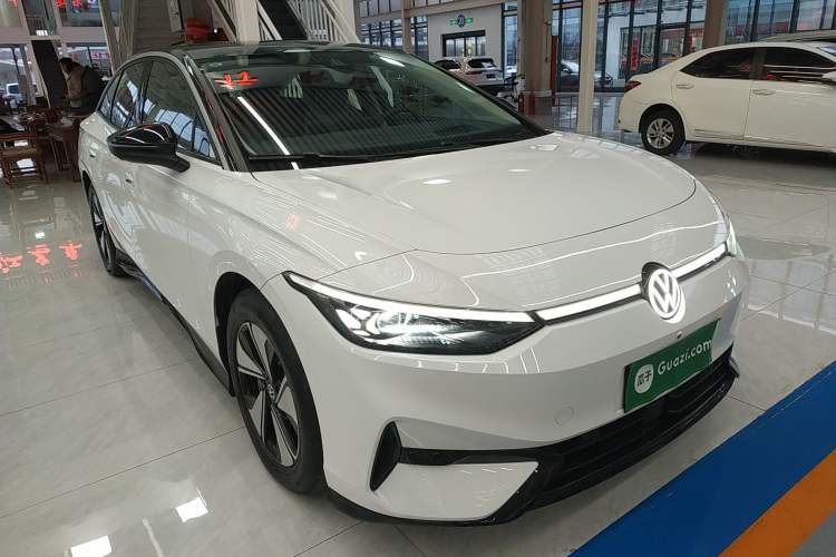 Used Volkswagen ID.7 VIZZION 2024 AIR model Front Right 45 Deg
