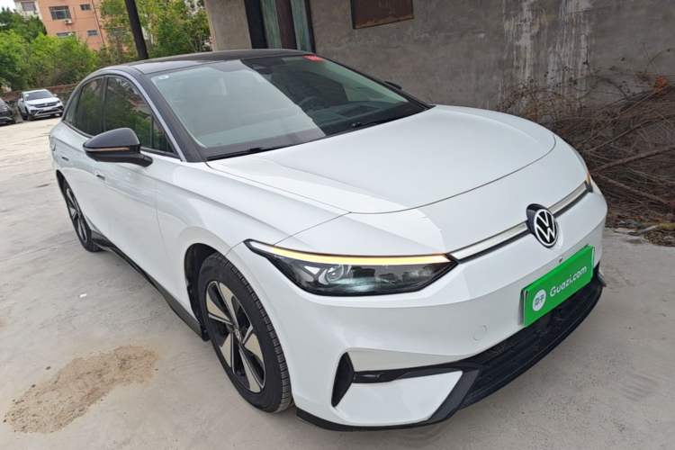 Used Volkswagen ID.7 VIZZION 2024 AIR model Front Right 45 Deg