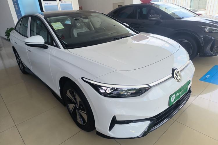 Used Volkswagen ID.7 VIZZION 2024 AIR model Front Right 45 Deg