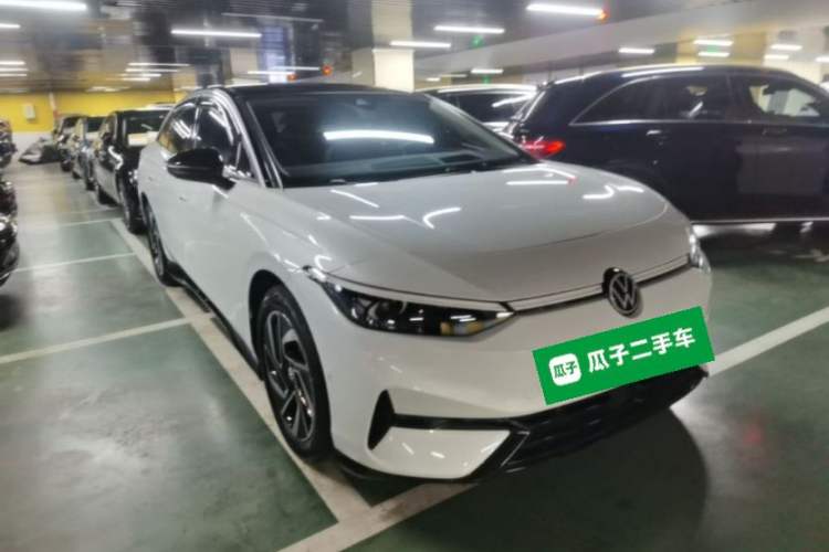 Used Volkswagen ID.7 VIZZION 2024 PRO Model Front Right 45 Deg