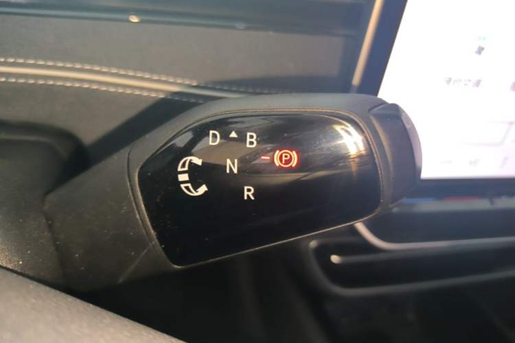 Used Volkswagen ID.7 VIZZION 2024 PRO Model Gear Lever