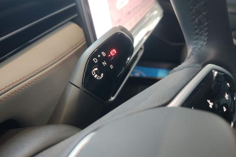 Used Volkswagen ID.7 VIZZION 2024 AIR model Gear Lever