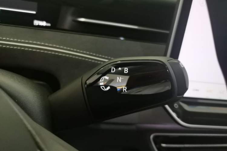 Used Volkswagen ID.7 VIZZION 2024 PRO Model Gear Lever