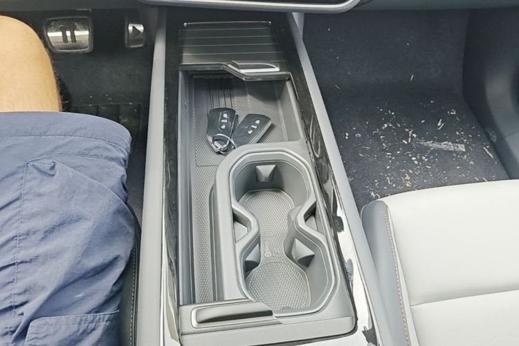 Used Volkswagen ID.7 VIZZION 2024 AIR model Gear Lever