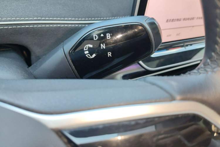 Used Volkswagen ID.7 VIZZION 2024 First Edition Gear Lever