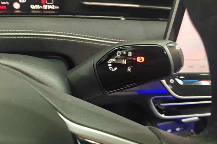 Used Volkswagen ID.7 VIZZION 2024 PRO Model Gear Lever