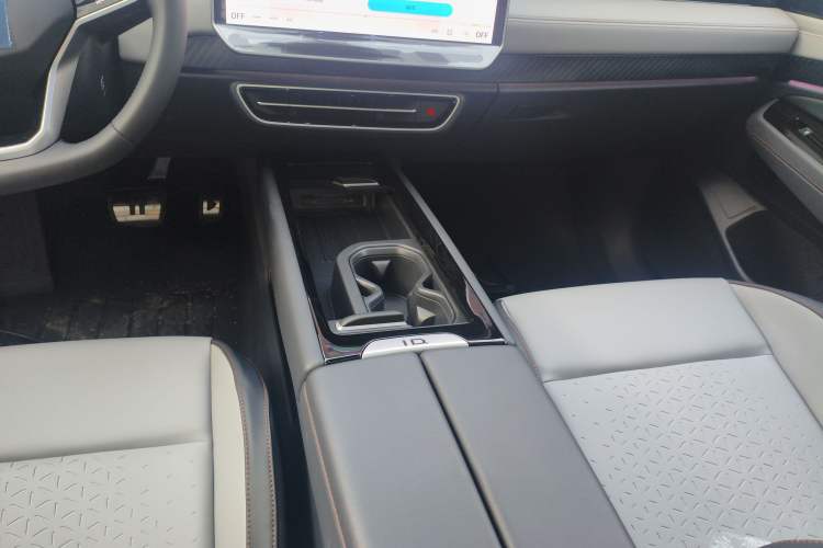Used Volkswagen ID.7 VIZZION 2024 AIR model Gear Lever