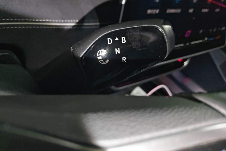 Used Volkswagen ID.7 VIZZION 2024 PRO Model Gear Lever