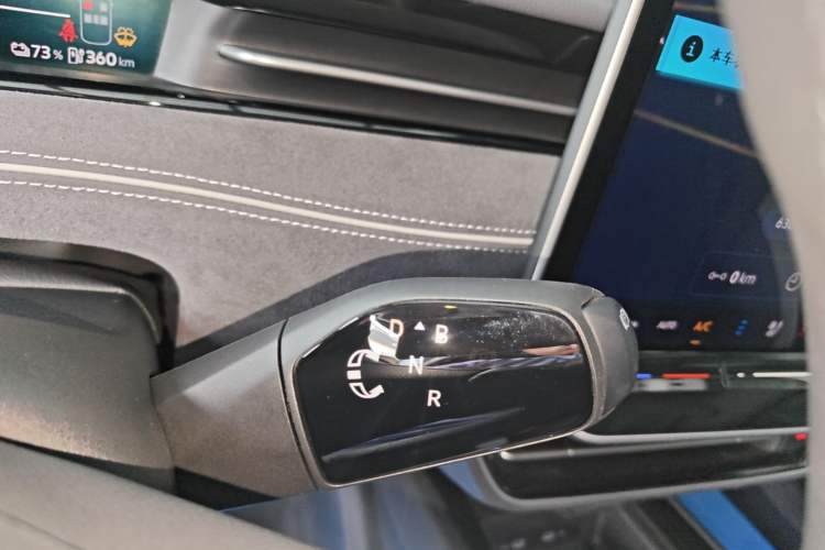 Used Volkswagen ID.7 VIZZION 2024 PRO Model Gear Lever