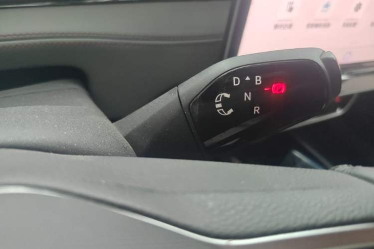Used Volkswagen ID.7 VIZZION 2024 AIR model Gear Lever