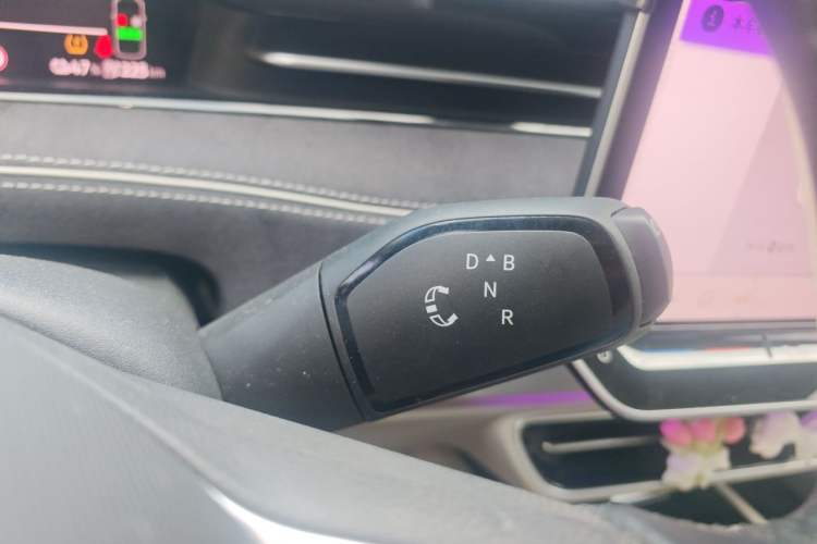 Used Volkswagen ID.7 VIZZION 2024 First Edition Gear Lever