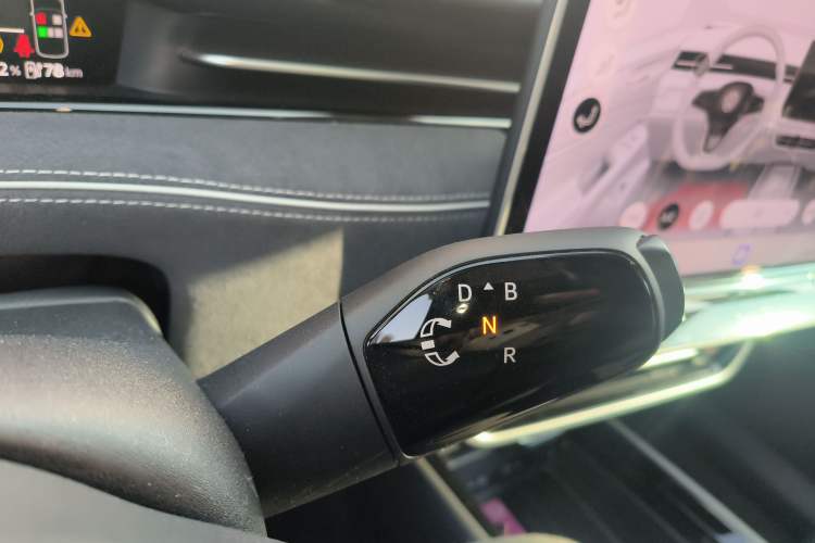 Used Volkswagen ID.7 VIZZION 2024 First Edition Gear Lever
