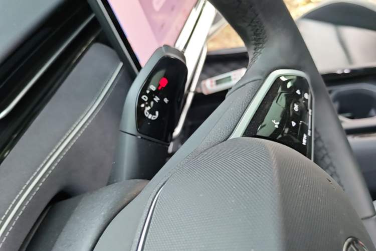 Used Volkswagen ID.7 VIZZION 2024 PRO Model Gear Lever