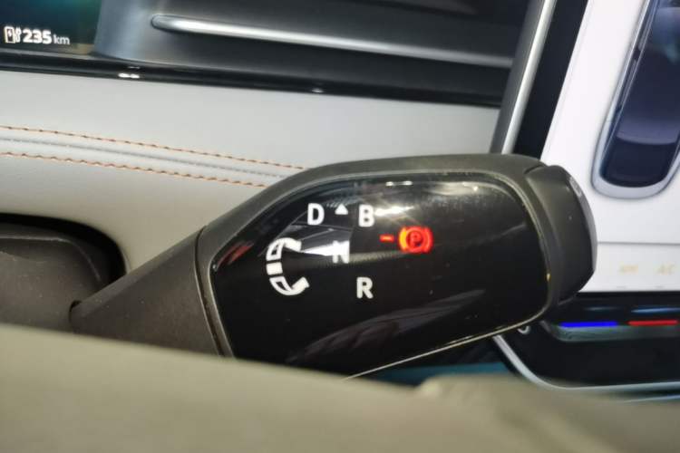 Used Volkswagen ID.7 VIZZION 2024 AIR model Gear Lever