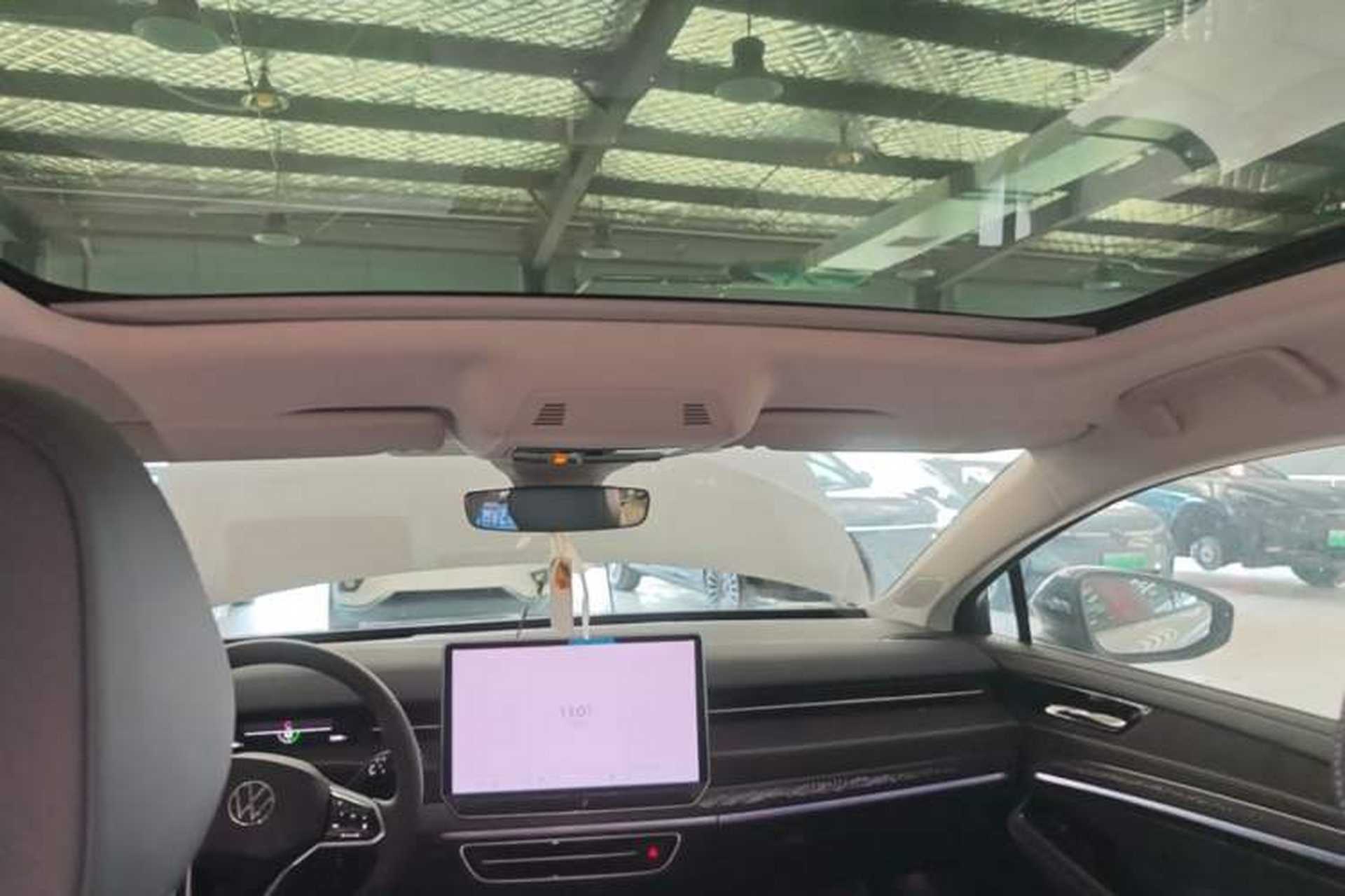 Used Volkswagen ID.7 VIZZION 2024 PRO Model Headliner