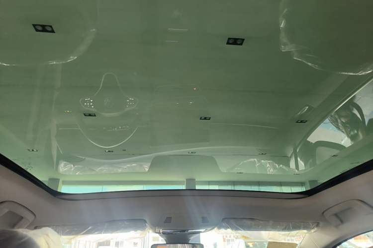 Used Volkswagen ID.7 VIZZION 2024 AIR model Headliner