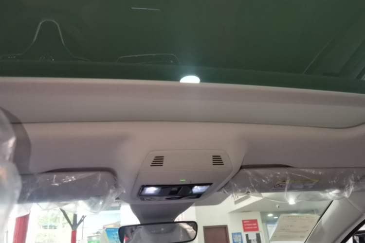 Used Volkswagen ID.7 VIZZION 2024 AIR model Headliner