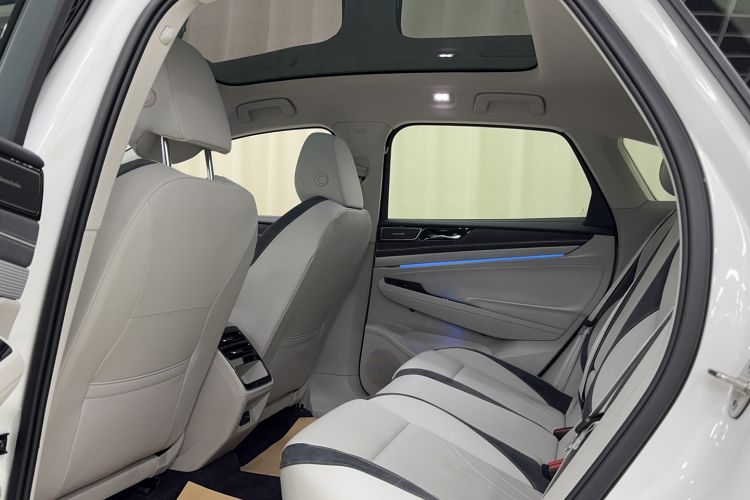 Used Volkswagen ID.7 VIZZION 2024 First Edition Headliner