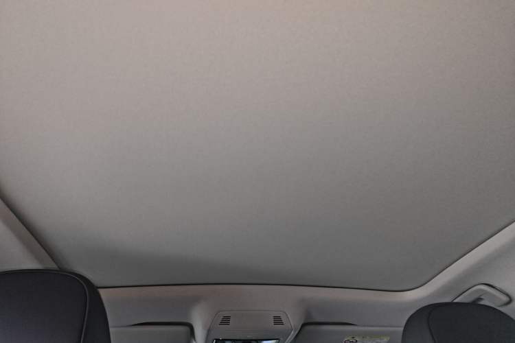 Used Volkswagen ID.7 VIZZION 2024 PRO Model Headliner