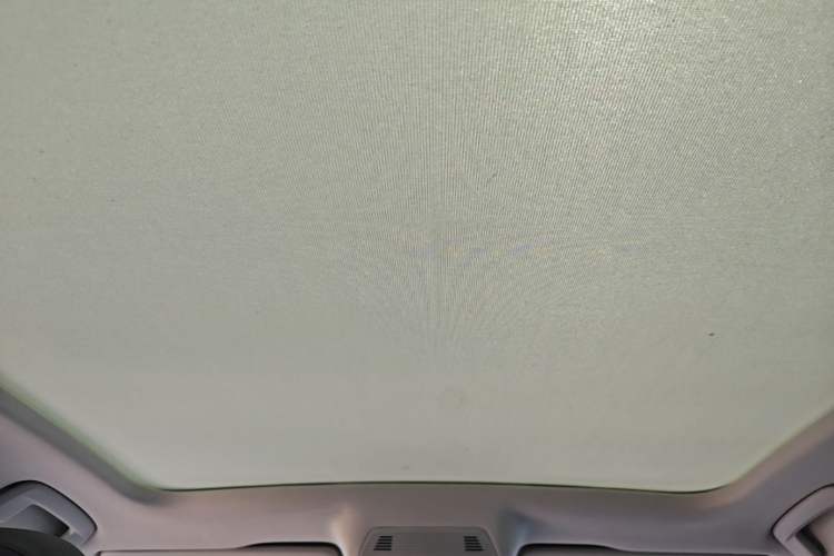 Used Volkswagen ID.7 VIZZION 2024 PRO Model Headliner