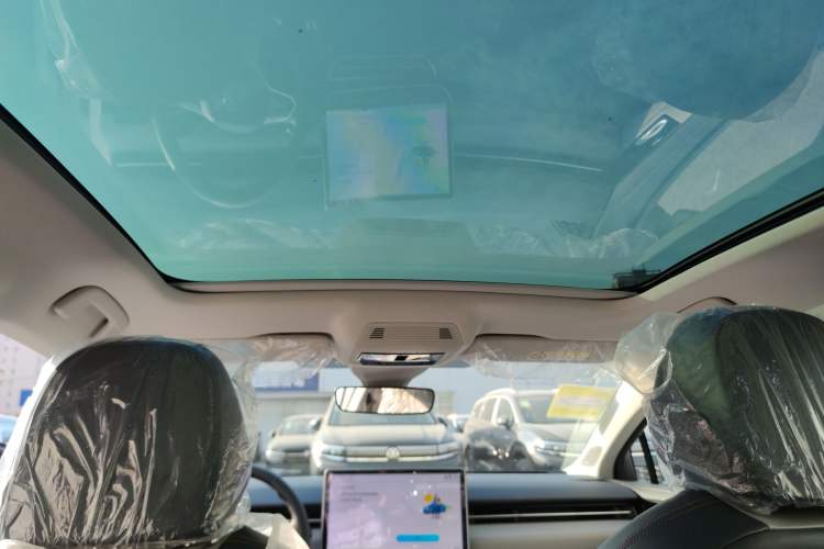 Used Volkswagen ID.7 VIZZION 2024 AIR model Headliner