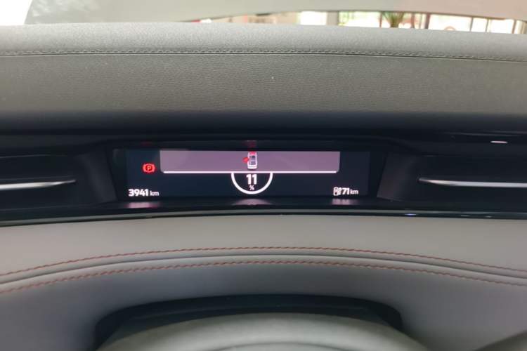 Used Volkswagen ID.7 VIZZION 2024 AIR model Instrument Cluster