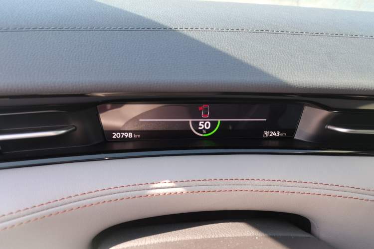 Used Volkswagen ID.7 VIZZION 2024 AIR model Instrument Cluster