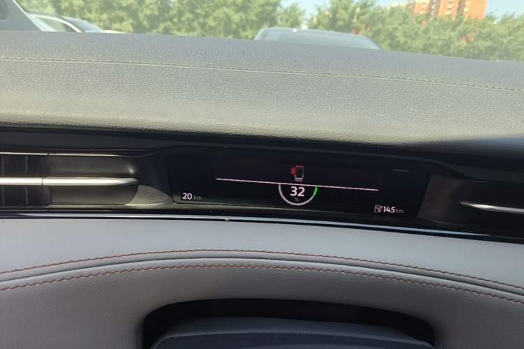 Used Volkswagen ID.7 VIZZION 2024 AIR model Instrument Cluster