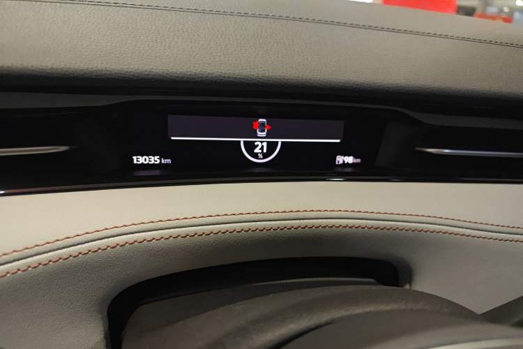 Used Volkswagen ID.7 VIZZION 2024 AIR model Instrument Cluster