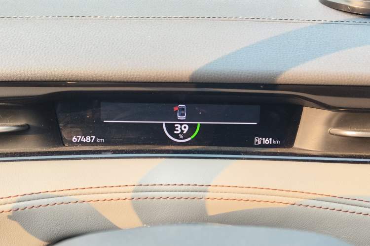 Used Volkswagen ID.7 VIZZION 2024 AIR model Instrument Cluster