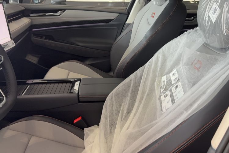 Used Volkswagen ID.7 VIZZION 2024 AIR model Interior 1