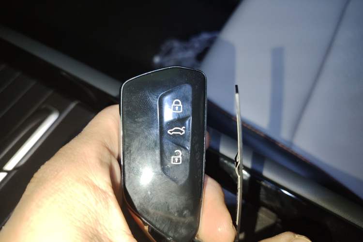Used Volkswagen ID.7 VIZZION 2024 AIR model Interior 1