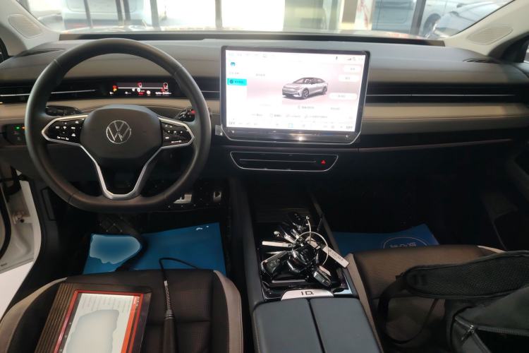 Used Volkswagen ID.7 VIZZION 2024 AIR model Interior 2
